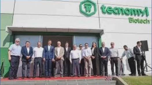 Peña inaugura una planta Tecnomyl Biotech en Velleta.