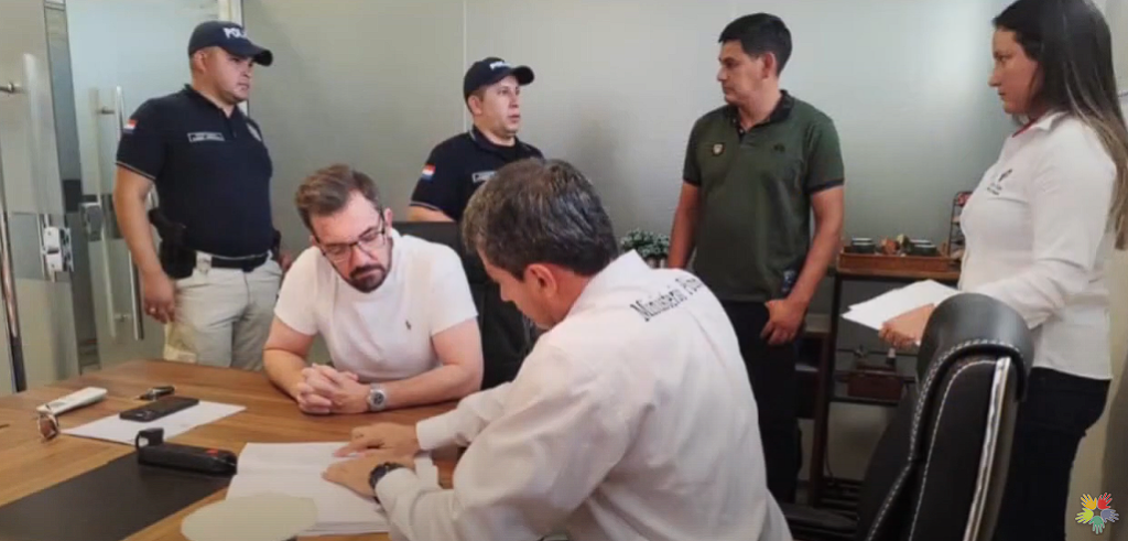 Detienen a hombre acusado por estafa en contrato con la Sebanico