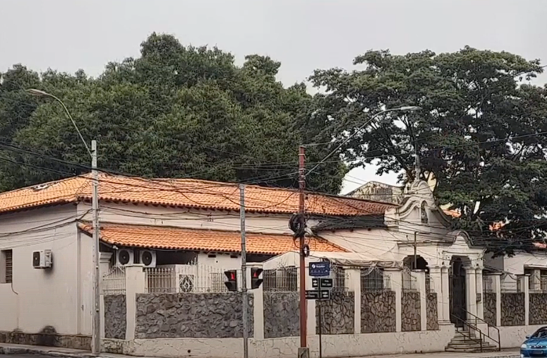 Detienen a hombre al intentar ingresar droga al penal del Buen Pastor