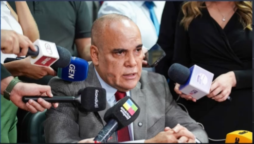 Bachi Núñez denuncia persecución política.