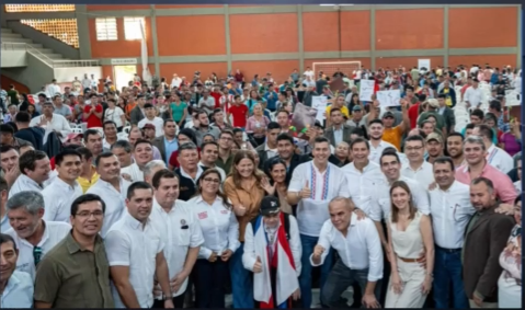 Entregan 750 títulos de propiedad a productores campesinos de diferentes departamentos