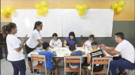 Ministro destaca avances en inclusión y educación con el proyecto “Escuelas Abiertas”