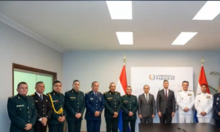 Paraguay y Colombia firman 58 acuerdos en seguridad y defensa