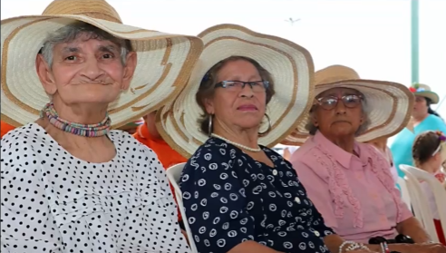 Programa de Adultos Mayores suma a más de 7.000 nuevos beneficiarios con una reducción de edad