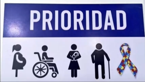 Proponen trato prioritario e identificación oficial para personas con TEA