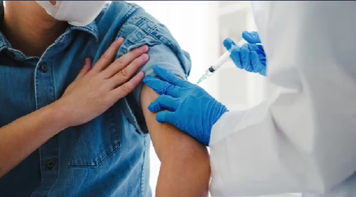 Aumentan las hospitalizaciones por virus respiratorios e instan a vacunarse
