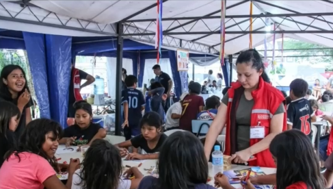 El servicio de ayuda del Ministerio de la Niñez y Adolescencia recibió 487 llamadas.