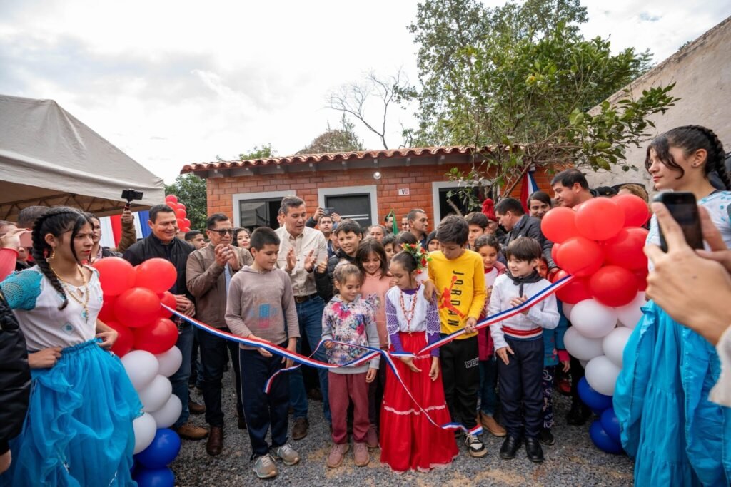 🏠 Entrega de Viviendas Sociales