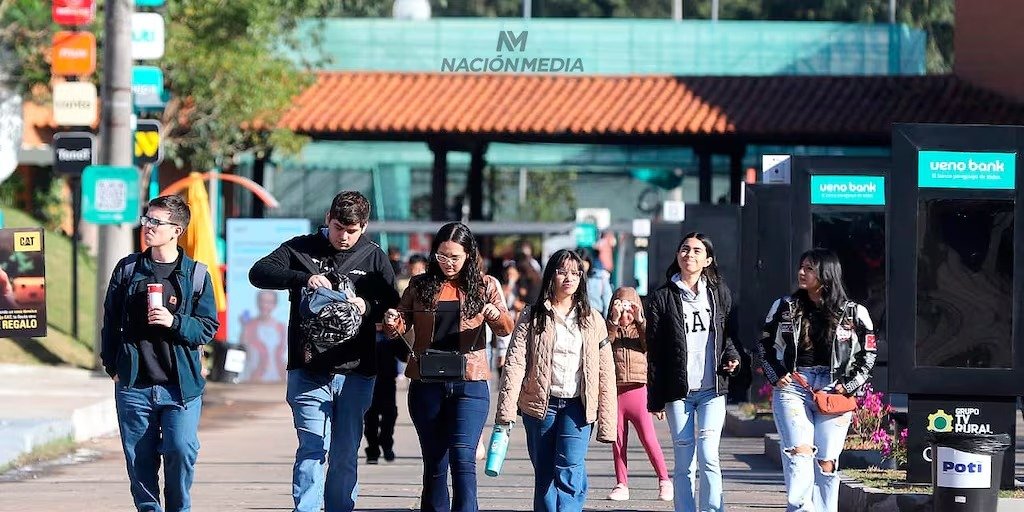 Más de 2.300 becas disponibles en la Expo Paraguay 2025