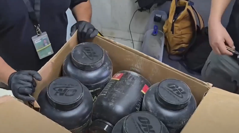 🐶💼 Droga camuflada en proteína en polvo