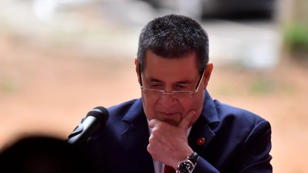 Senadores de EE.UU. critican levantamiento de restricciones a Cartes