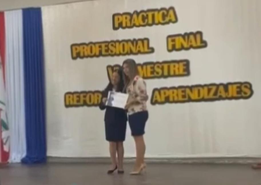 🌟 Superación y ejemplo: Melinda Fiorella Jara Irala culmina su carrera docente