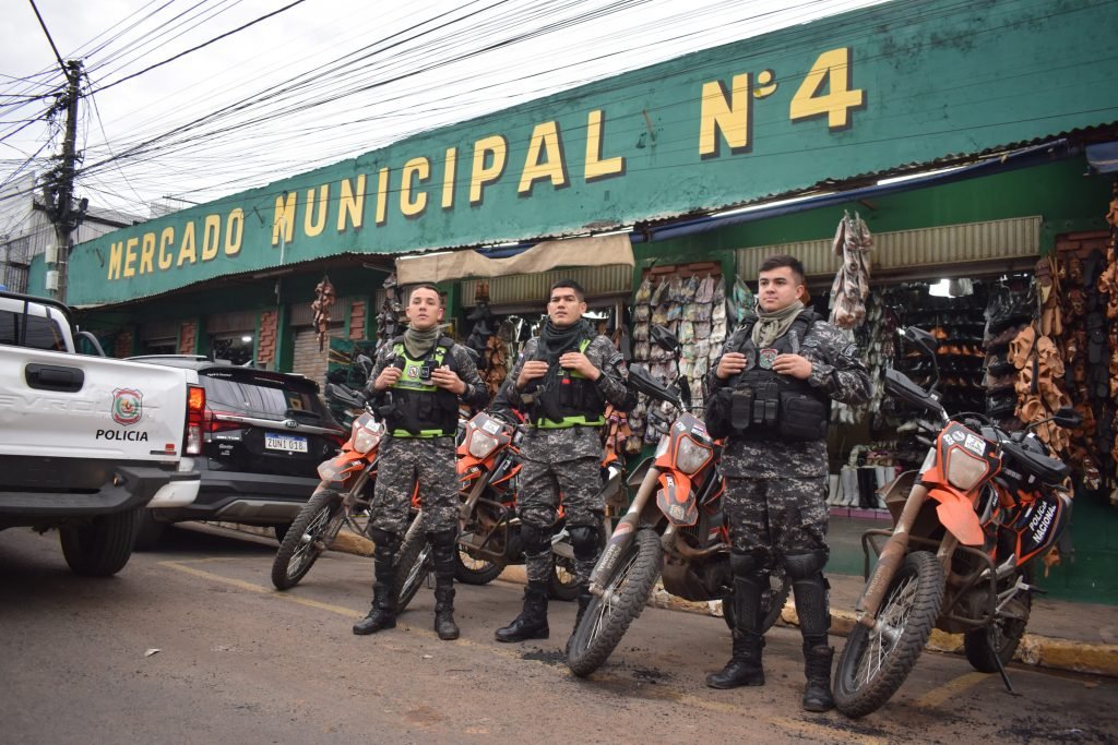 La inauguración de la base del Grupo Lince en el corazón del Mercado 4.