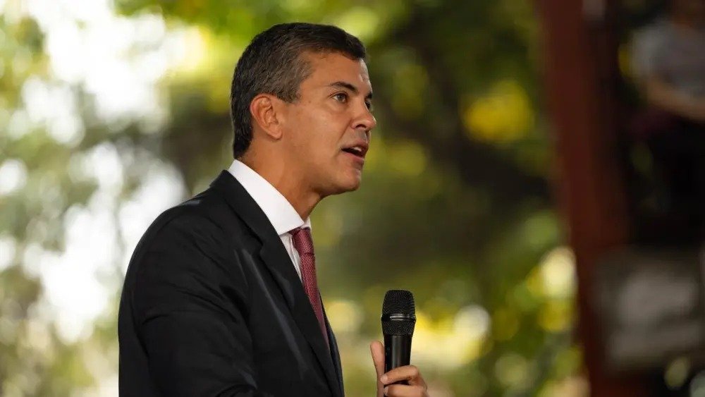 Peña dialoga con líder emiratí sobre Oriente Medio