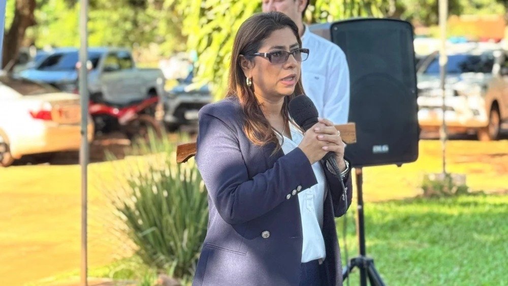 Gobernadora defiende su gestión en Hambre Cero