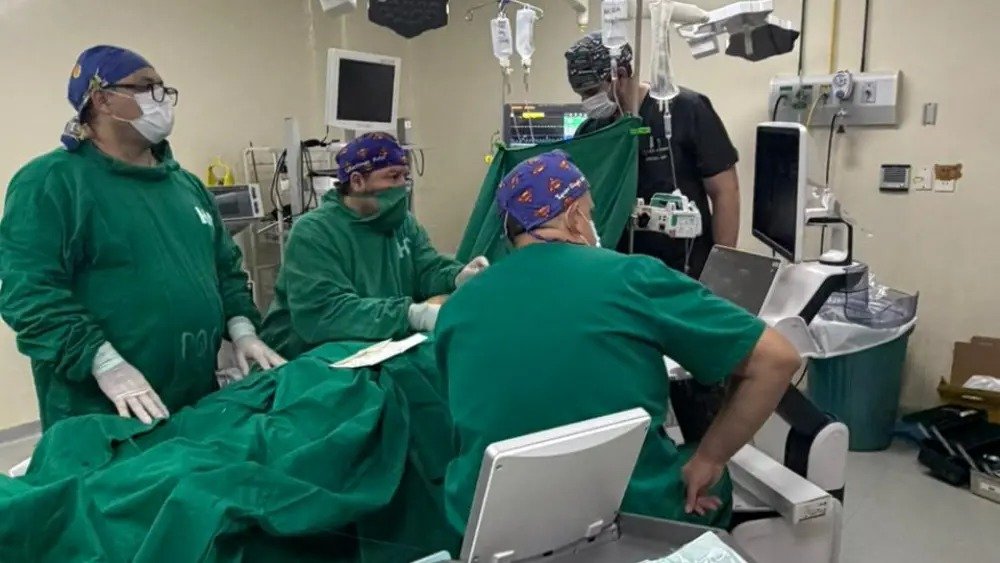 Cirugía fetal intrauterina en gemelos