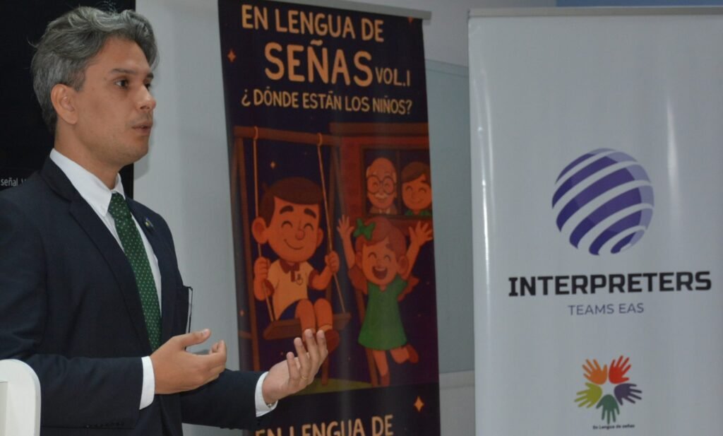 Acto de lanzamiento de video libros inclusivos en Paraguay