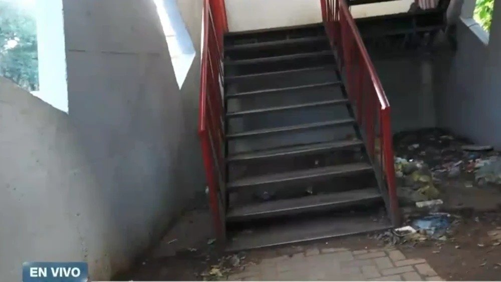 🚸 Estudiantes denuncian inseguridad en pasarela de la UNA