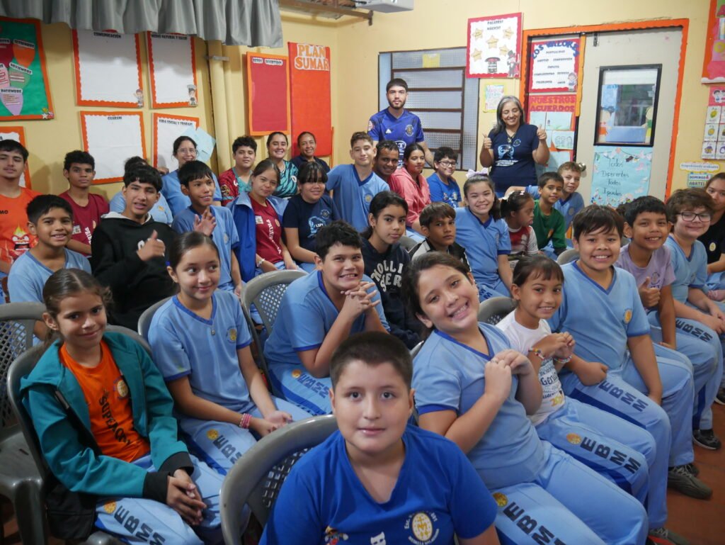 🏫 Proyecto inclusivo se presentó en la Escuela Medalla Milagrosa en Limpio