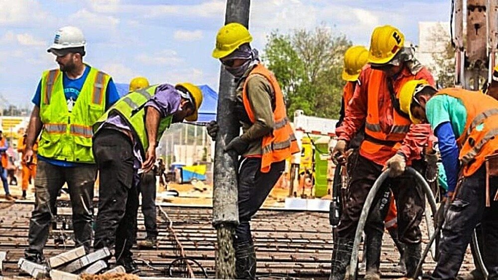 Perfil del trabajador paraguayo: 57,6% son hombres y 42,4% mujeres.