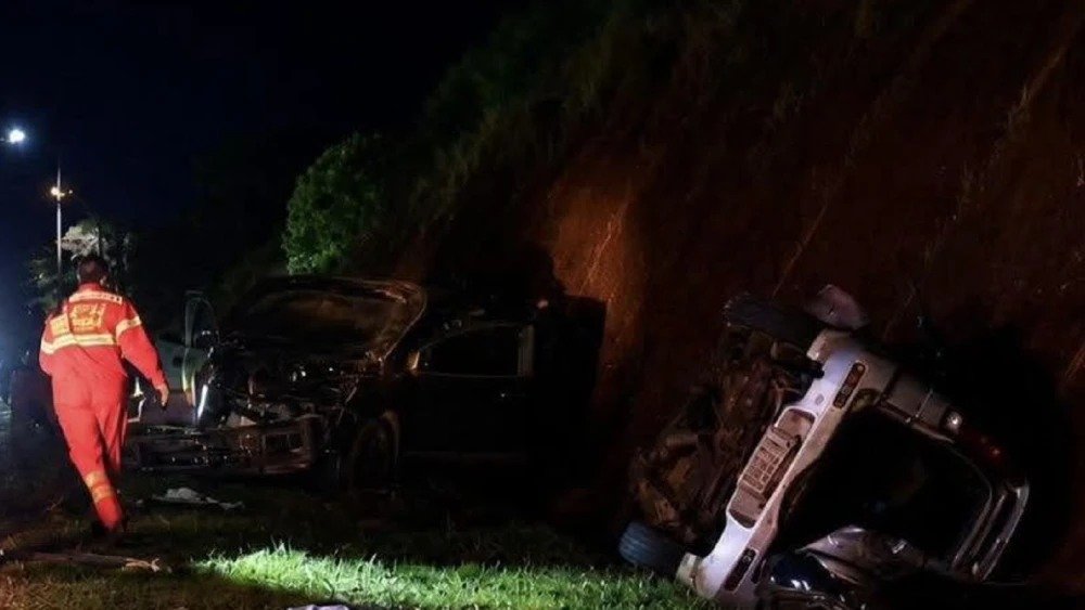 🚗 Violento choque en Caazapá: tres fallecidos y un niño herido