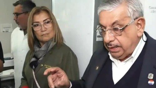 Visita sorpresa de Isaías Fretes al IPS de Luque y Clínica Yrendague.