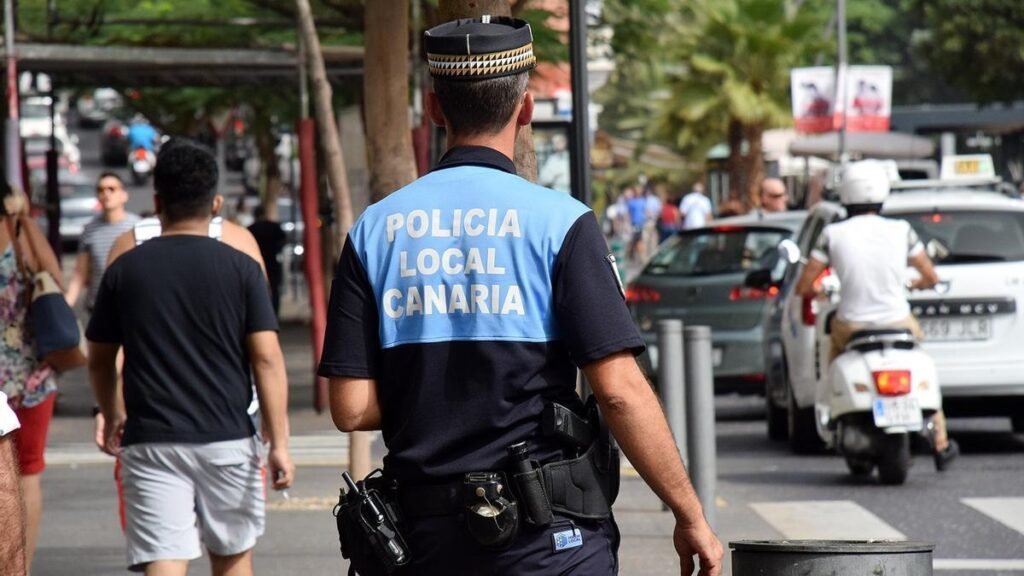 Policía local detiene a un agresor en santa cruz