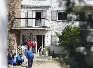 Evacúan una residencia de mayores en El Tiemblo por el incendio de Ávila