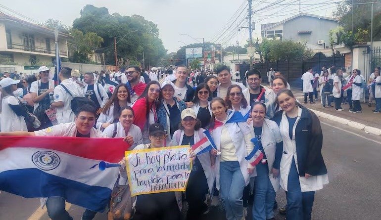 🏥 Médicos declaran huelga nacional indefinida en Paraguay