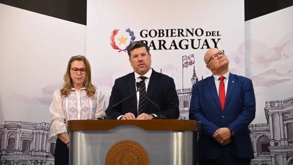 Gobierno descarta aumento salarial e insiste con carrera sanitaria