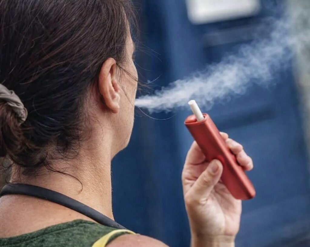 Tenerife impulsa nuevas medidas para reducir el consumo de tabaco